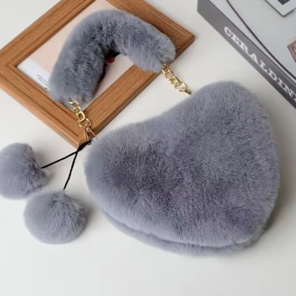 NWT Sweetheart Fur Bags with Chain Straps - Picture 5 of 6